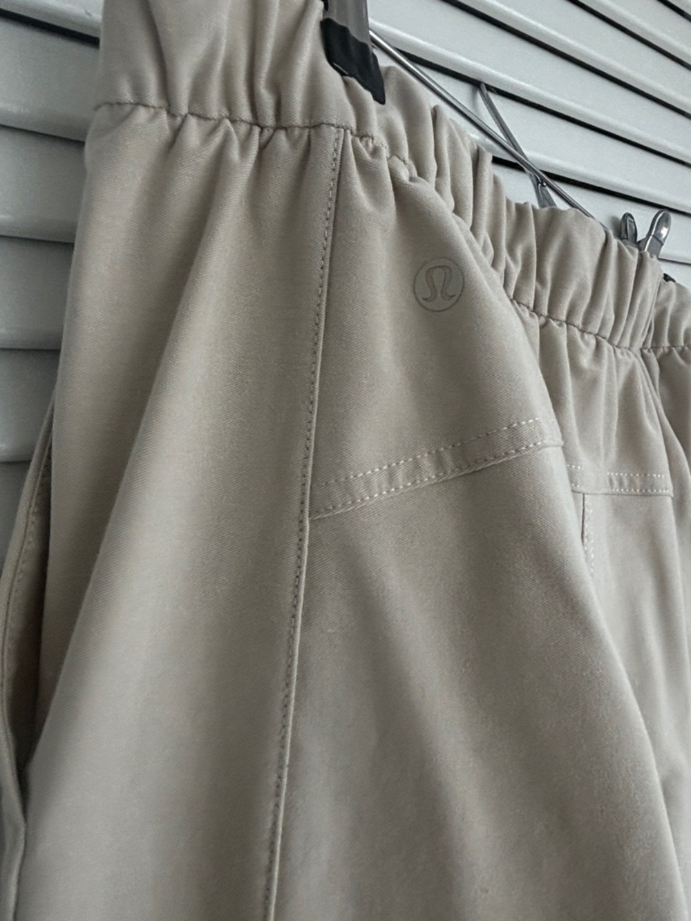 lululemon Light Utilitech Cargo Pocket High-rise Barrel Pants in Natural Ivory - Picture 7 of 7